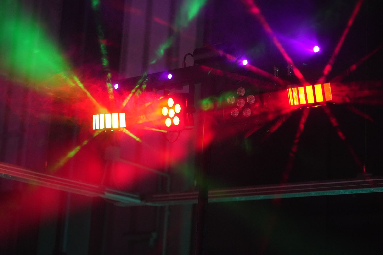 Partylicht in der Werkhalle