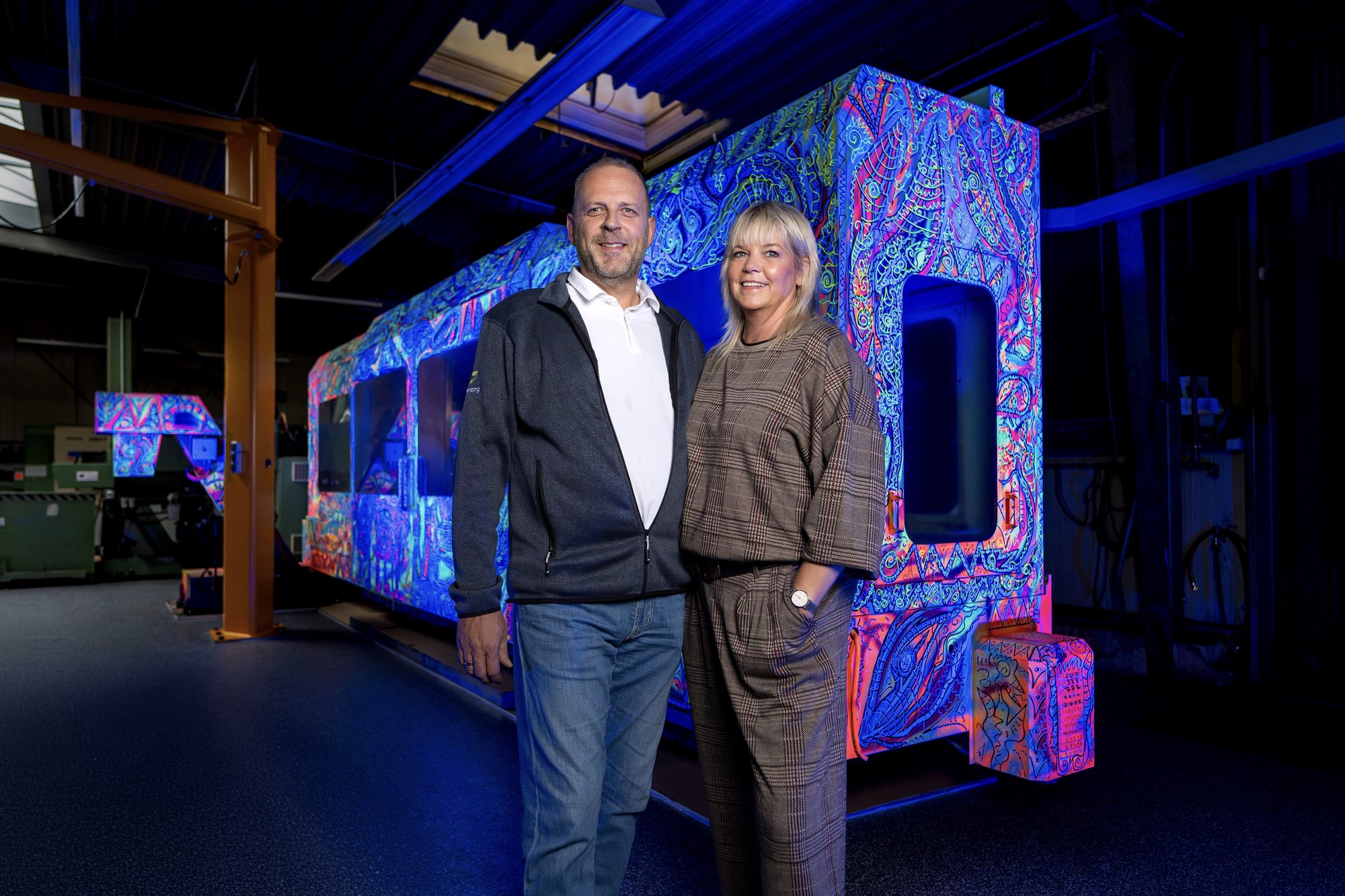 Petra und J&ouml;rg Schneider, Gesch&auml;ftsf&uuml;hrung der Gerberding GmbH & Co. KG, vor der fertigen T10